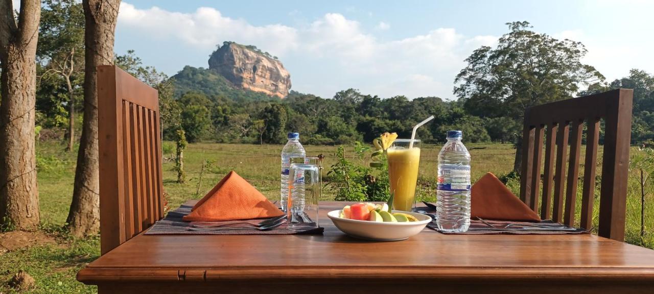 Sigiri Close-Up View Guest Sigiriya Exterior foto